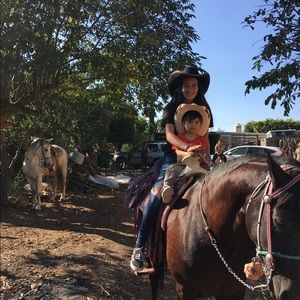 Meet your Posher, Daisy